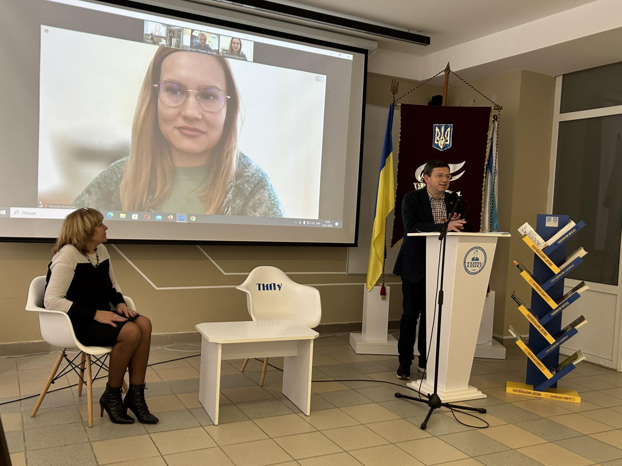 Вітальне слово ректора університету Богдана Буяка.jpg